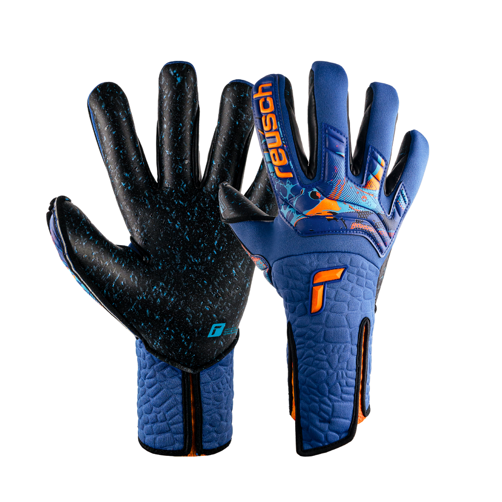 Reusch Attrakt Fusion Strapless AdaptiveFlex Goalkeeper Glove